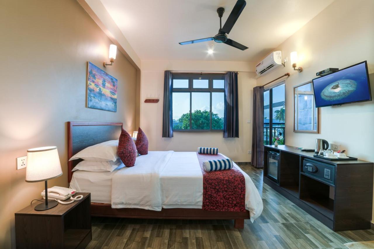 Paguro Beach Inn Ukulhas Island Bagian luar foto