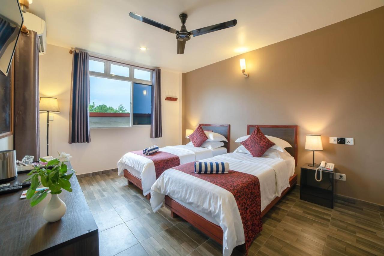 Paguro Beach Inn Ukulhas Island Bagian luar foto